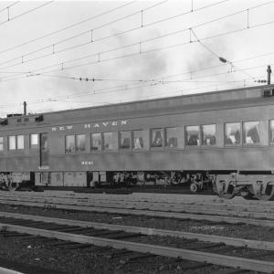 NH Steel diner, Kitchen Side, on Tram with Full Skirted American Flyer Lightweights. Good Side Lighting on Underside