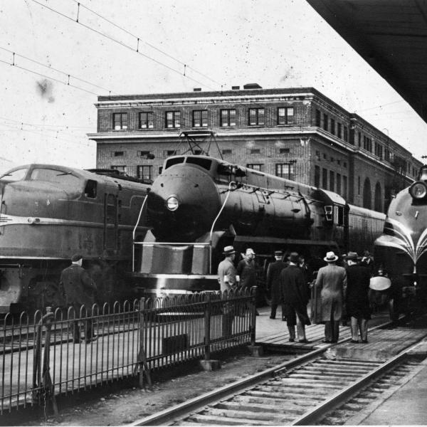 Coronation Scott at New Haven, CT in the late 1930s with a NH I-5 and EP-4