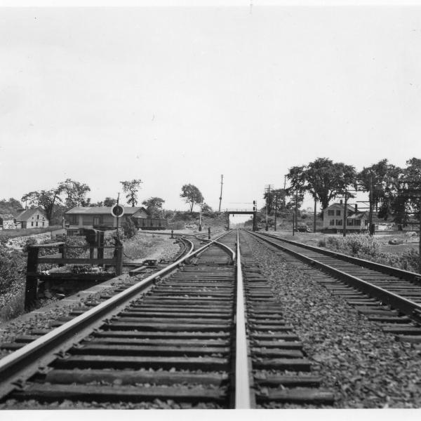 Waterford, CT Right of way looking east